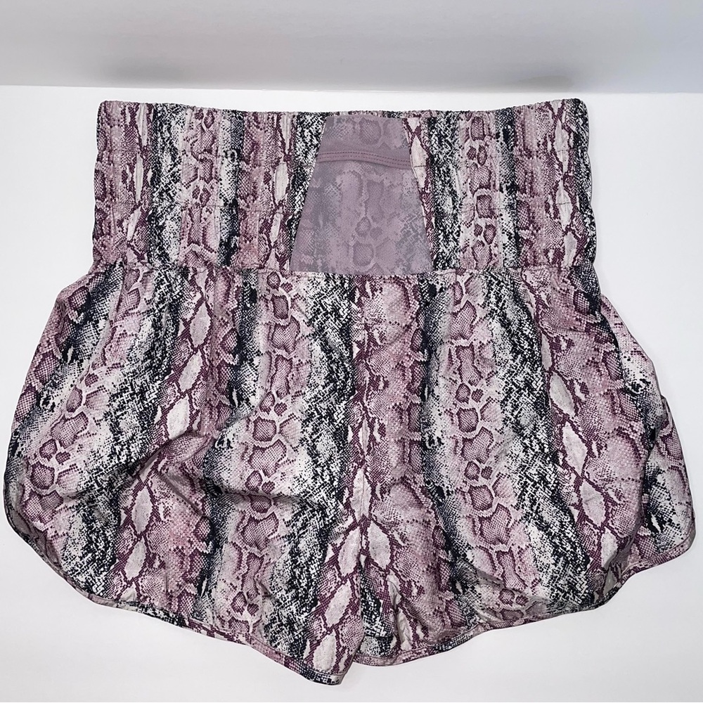 NWT Free People Movement The Way Home Shorts Anaconda Venom - Picture 4 of 9